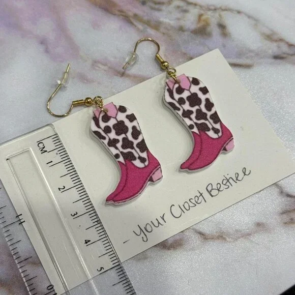 Pink and black cow print cowboy boot earrings - NEW handmade acrylic 2D earrings - Picture 1 of 4
